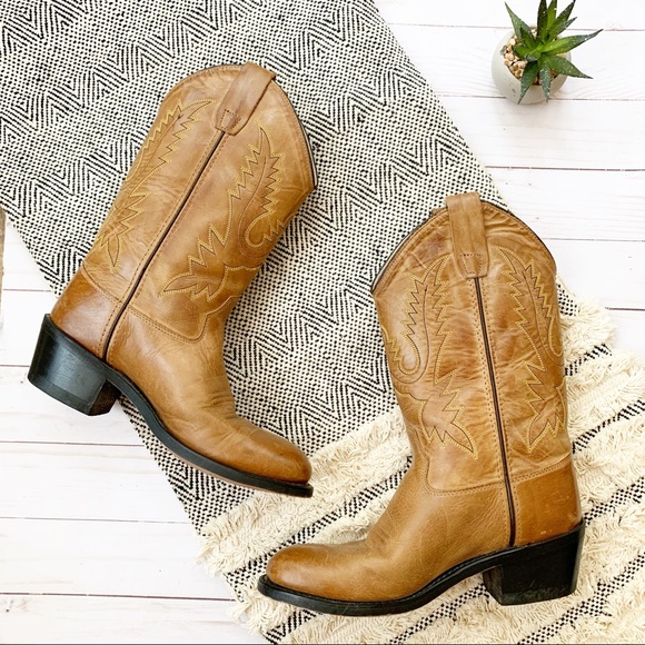 Cowboy boots size 6 Clearance